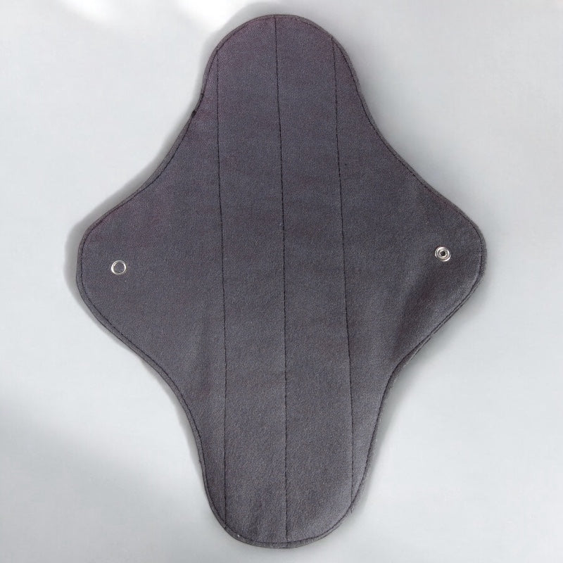 2 waschbare Bio-Damenbinden, grau & schwarz, für starke Menstruation - Anaé