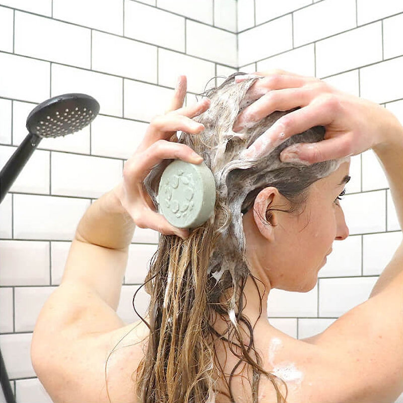 Festes Shampoo für fettiges Haar mit Spirulina und grüner Tonerde – 70 ml – Lamazuna