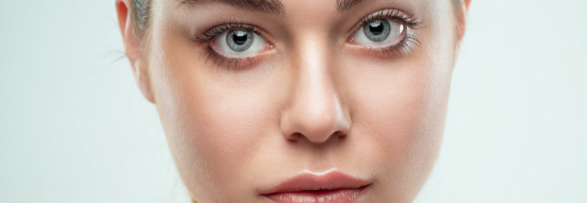 Les meilleures astuces naturelles pour diminuer les cernes et poches sous les yeux