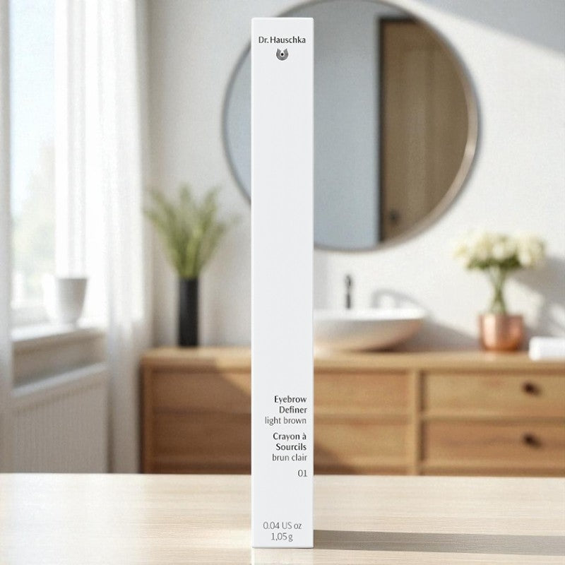 Bio-Augenbrauenstift Nr. 01 Hellbraun – 1,05 g – Dr. Hauschka
