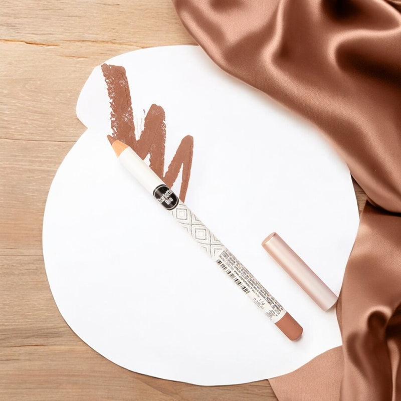 Crayon lèvres longue tenue nude brun BIO - 1.1g - Charlotte Bio