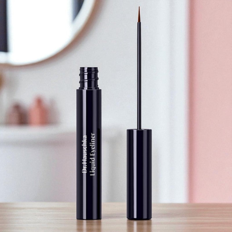 Eyeliner liquide BIO N°01 noir - 4ml - Dr. Hauschka