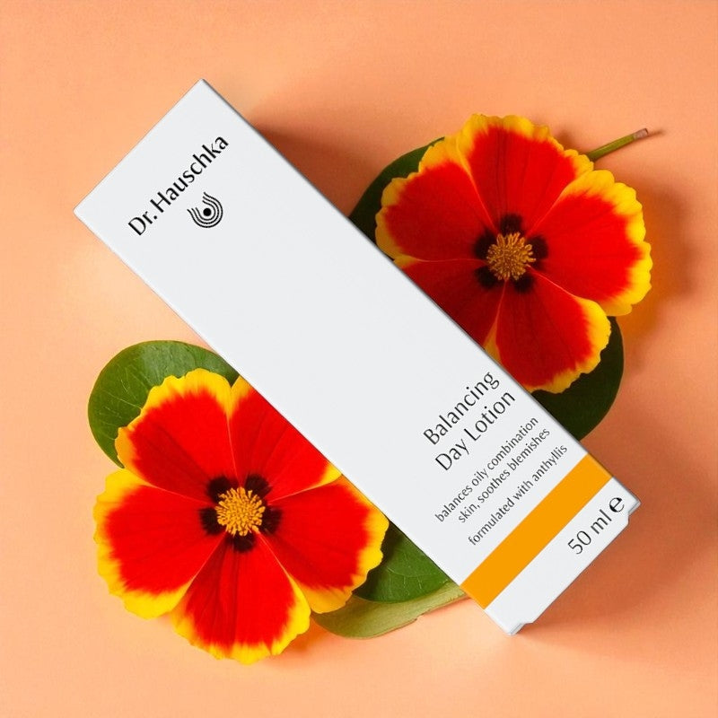 Bio-Ausgleichs-Tagesflüssigkeit mit Schachtelhalm und Kapuzinerkresse – 50 ml – Dr. Hauschka