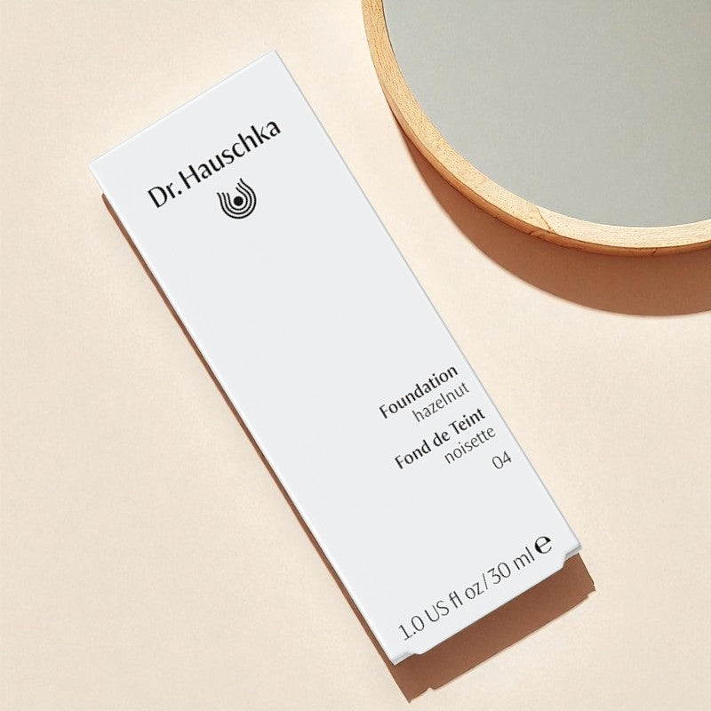 Bio-Flüssig-Make-up Nr. 04 Haselnuss – 30 ml – Dr. Hauschka