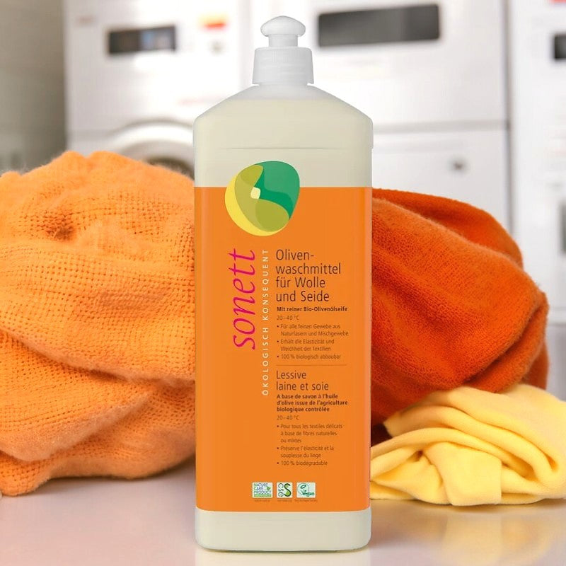 ECO Flüssigwaschmittel für Wolle &amp; Seide, Duftrichtung Olive &amp; Lavendel – 1 l – Sonett