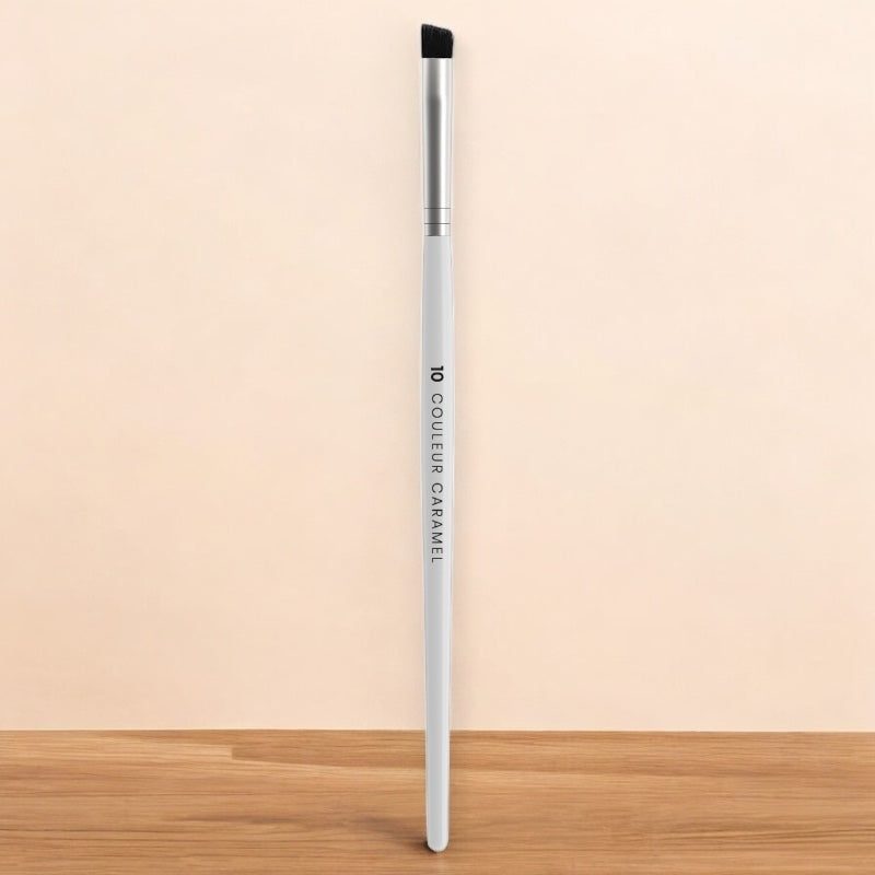 Abgeschrägter Lidschattenpinsel Nr. 10 – Karamellfarbe