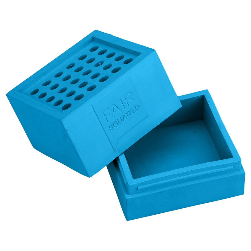 Seifenschale aus blauem Naturkautschuk – Fair Squared