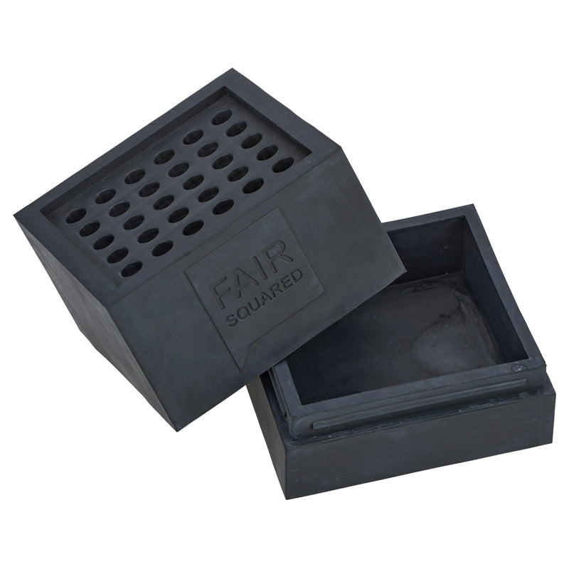 Seifenschale aus schwarzem Naturkautschuk – Fair Squared