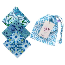 Set mit 3 kleinen waschbaren Taschentüchern blaue Blumen mit Beutel aus Bio-Baumwolle - api-care