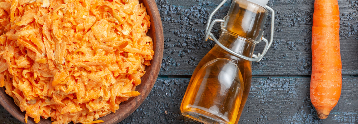 Qu'est-ce que l'huile de carotte bio et pourquoi est-elle si populaire ?