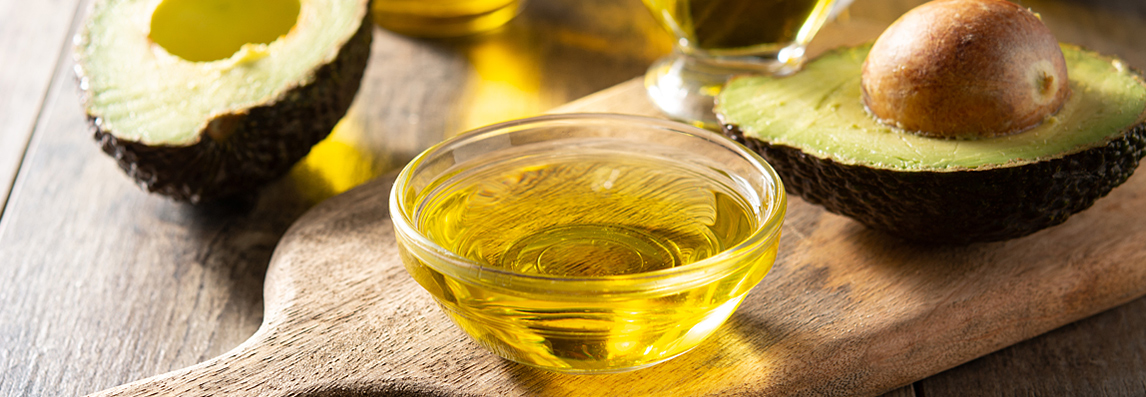L'huile d'avocat : l'ingrédient miracle pour une peau éclatante