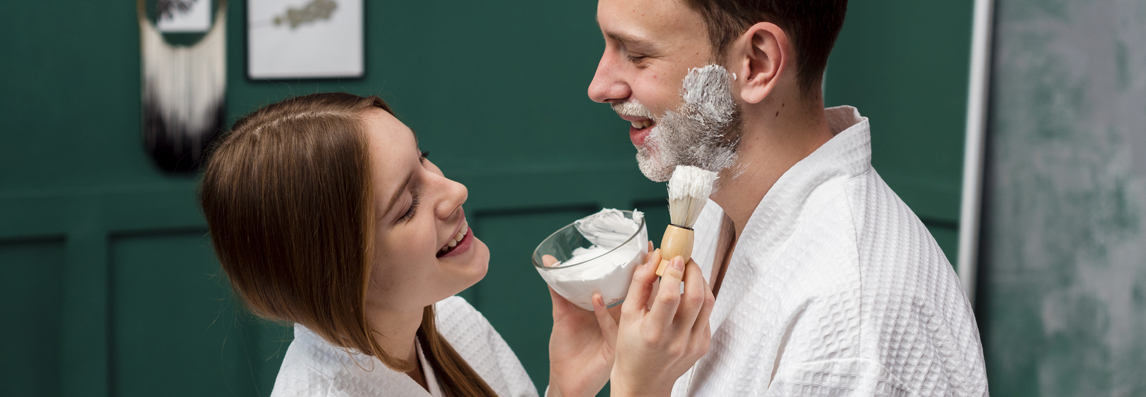 Rasier- und Enthaarungsritual für Männer und Frauen